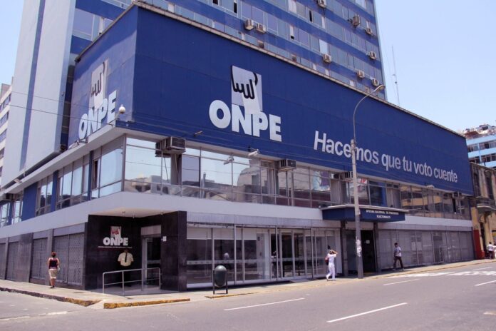 ente-electoral-de-peru-desmiente-a-lopez-aliaga-y-niega-la-contratacion-de-200-venezolanos-y-cubanos-para-manipular-resultados