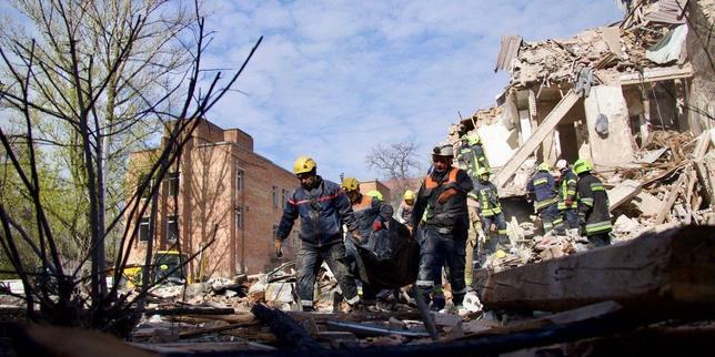 en-direct,-guerra-en-ucrania-:-le-bilan-des-frappes-russes-sur-dnipro-s’alourdit-a-huit-morts