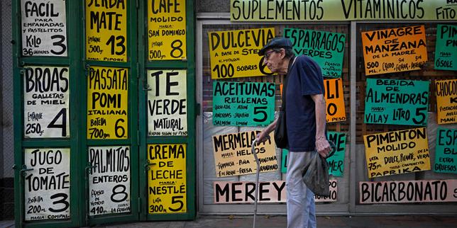les-venezueliens-dans-l’attente-des-retombees-de-l’ouverture-economique