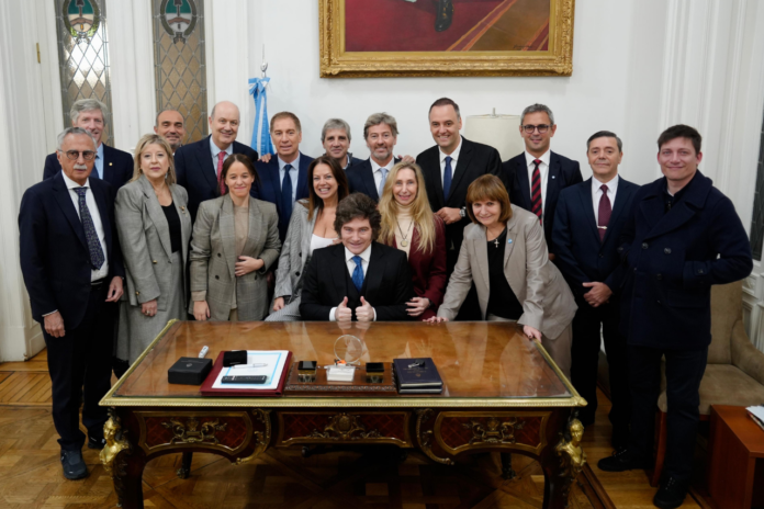 chief-of-staff-adorni-speaks-to-congress-amid-illicit-enrichment-accusations