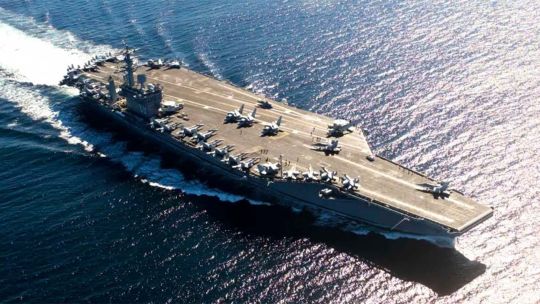 la-armada-argentina-realiza-ejercicios-militares-con-portaaviones-estadounidense