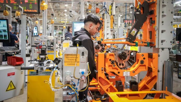 el-empleo-autopartista-cayo-7,7%-y-crece-la-preocupacion-por-2026