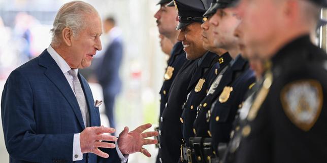 le-roi-charles-iii-se-recueille-au-memorial-du-11-septembre-a-nueva-york