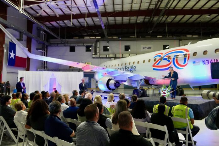american-airlines-retoma-vuelos-a-venezuela-con-un-historico-avion-conmemorativo