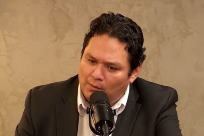 enrique-valderrama-hace-autocritica-tras-las-elecciones:-“quiza-trate-de-abarcar-demasiados-temas-en-la-campana”