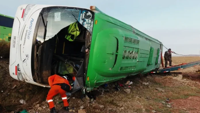 abren-investigacion-contra-conductor-de-autobus-que-se-accidento-en-oruro