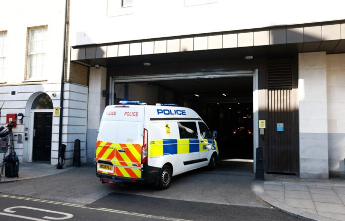 la-policia-britanica-inculpa-a-un-hombre-por-apunalamiento-de-dos-judios-en-londres