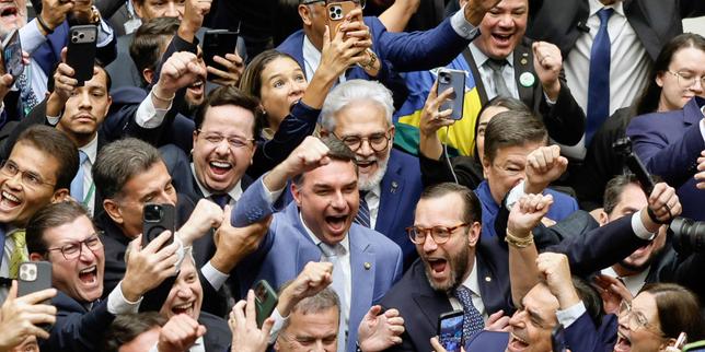 en-brasil,-una-victoria-para-el-campo-de-bolsonaro-y-un-camuflaje-para-lula
