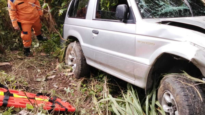 otro-accidente-fatal-en-santander:-camioneta-se-volco-y-rodo-a-un-abismo-de-100-metros-en-piedecuesta,-murio-el-conductor