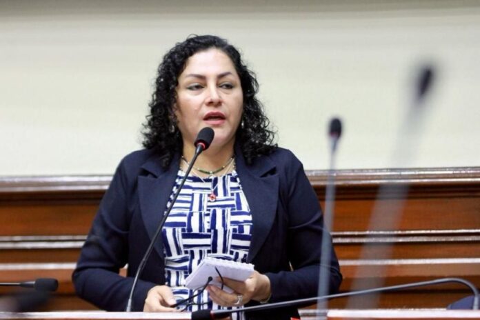 la-congresista-karol-paredes-dice-que-el-parlamento-actual-“sera-extranado”