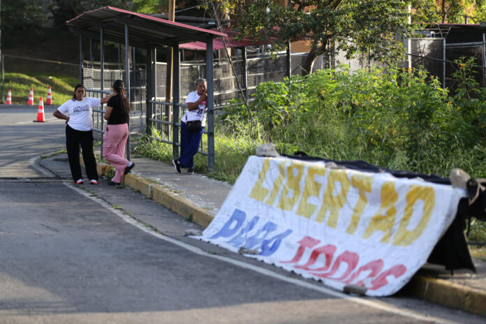 familiares-de-presos-politicos-se-movilizaran-en-caracas-contra-las-torturas-en-centros-de-detencion.