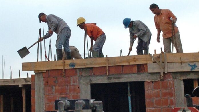 empleo:-advierten-que-la-informalidad-persistente-en-america-latina-pone-un-limite-estructural-a-la-baja-de-la-pobreza