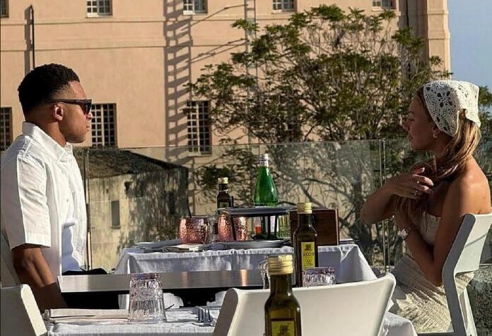 mbappe-en-medio-de-la-polemica-por-su-escapada-romantica