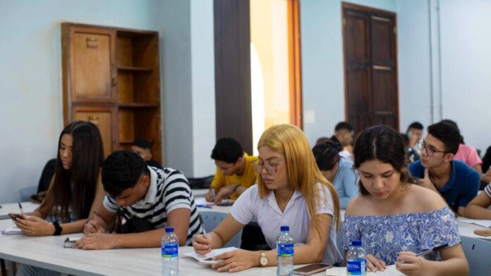 barranquilla:-1.000-cupos-gratuitos-para-educacion-superior-con-iub-al-barrio;-jovenes-podran-acceder-a-educacion-superior-gratuita-cerca-de-sus-casas