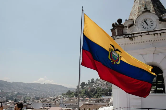 ecuador-regresa-a-los-mercados-globales-de-deuda-con-una-segunda-emision-de-bonos-a-2026-en-medio-del-repunte-del-brent