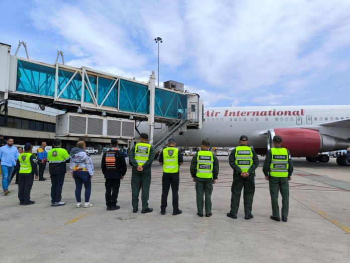 161-migrantes-llegan-a-venezuela-en-un-vuelo-de-repatriacion-desde-estados-unidos