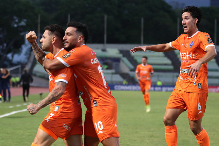 deportivo-la-guaira-dejo-ir-la-ventaja-y-empato-con-bolivar-en-la-libertadores