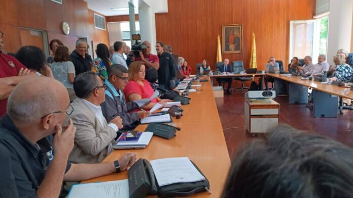 ucv-denuncia-desigualdad-en-entrega-del-bono-de-responsabilidad-profesional