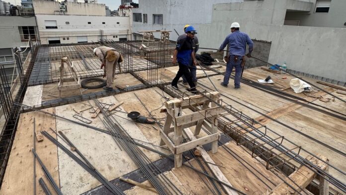 la-construccion-reboto-4,7%-mensual-en-marzo,-pero-la-expectativa-sigue-marcada-por-la-cautela
