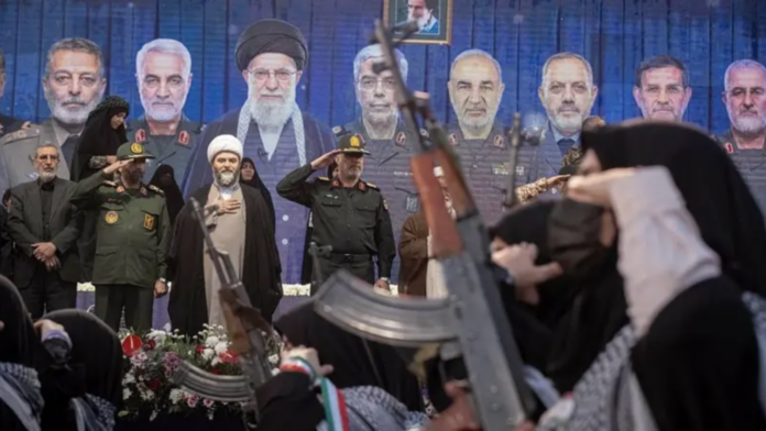 como-la-guardia-revolucionaria-islamica-ha-reforzado-su-control-de-iran-tras-los-ataques-de-ee-uu-e-israel