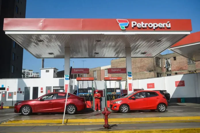 cae-la-confianza-en-peru-ante-la-paralizacion-del-riesgo-de-refinerias-de-petroperu