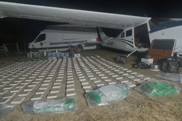 interceptan-avioneta-con-mas-de-400-kilos-de-droga-en-argentina