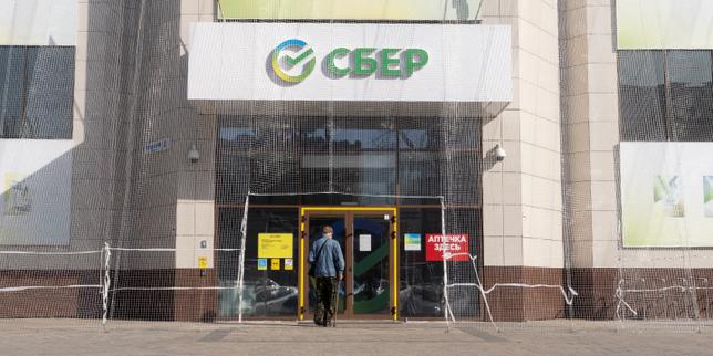 los-bancos-rusos,-relais-cles-dans-la-economia-de-guerra-del-kremlin