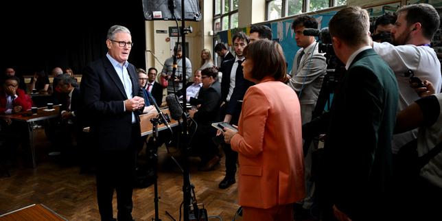 au-royaume-uni,-keir-starmer-se-compromete-a-buscar-a-los-votantes-en-las-elecciones-locales.