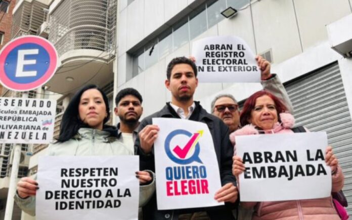 venezolanos-en-buenos-aires-protestan-por-el-cierre-consular-y-la-exclusion-electoral