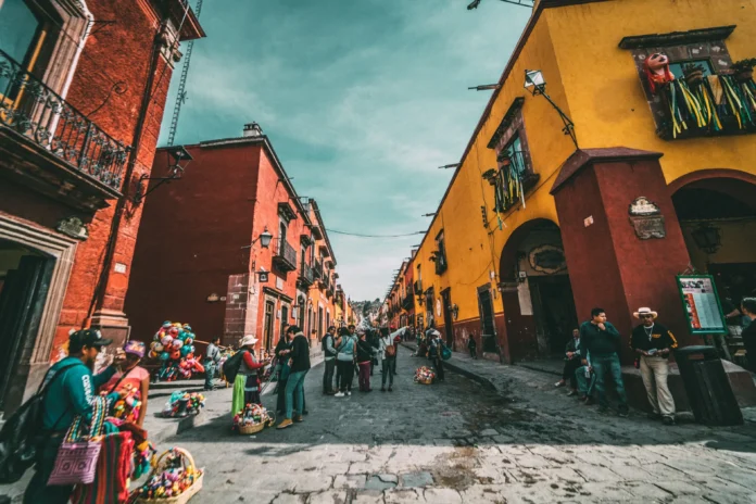 pulso-latinoamericano-para-el-lunes-11-de-mayo-de-2026