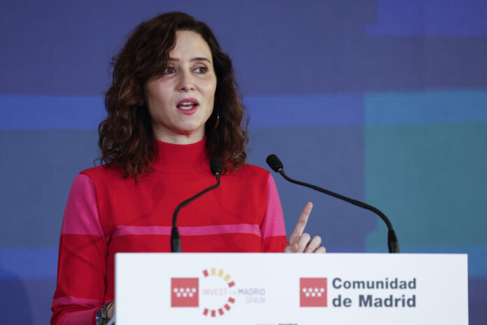 cruce-de-acusacion-entre-ayuso-y-sanchez-tras-viaje-a-mexico-de-la-presidenta-madrilena