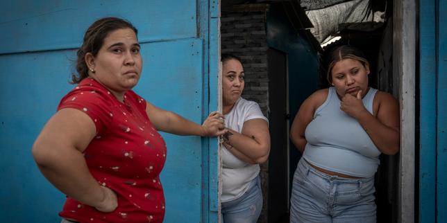 «-comment-peut-on-sortir-du-chili,-si-on-nous-en-empeche-?-algunos-enfermos-aqui-?-»-:-des-migrantes-en-situacion-irregular-pris-au-piege