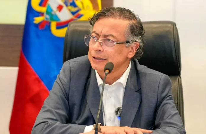 tribunal-congela-transferencia-de-pensiones-de-5.900-millones-de-dolares-de-petro