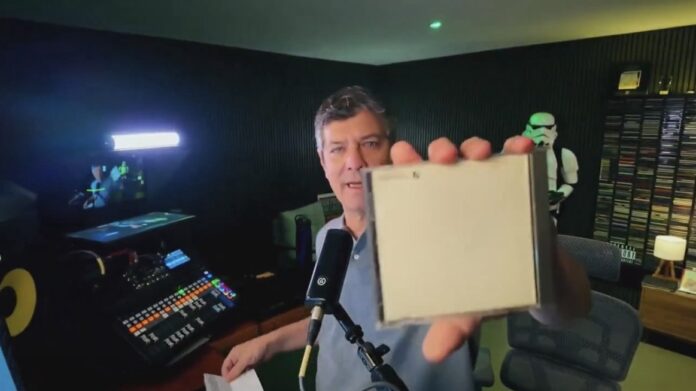 pergolini-pregunto-a-todos-con-un-cd-misterioso:-“esta-no-es-mi-letra”