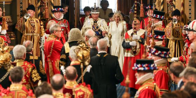 carlos-iii-pronuncia-el-discurso-del-trono-en-pleine-incertitude-sur-l’avenir-politique-de-keir-starmer