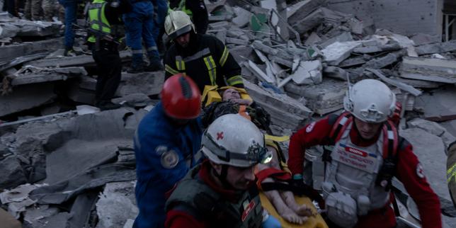 en-direct,-guerra-en-ucrania:-au-moins-cinq-morts-a-kiev-despues-de-un-ataque-nocturno-ruso-masivo;-emmanuel-macron-estima-que-rusia-«no-dijo-nada-para-terminar-la-guerra-de-agresion»