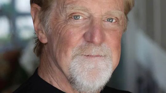 jonathan-taplin:-la-revolucion-de-la-ia-podria-provocar-disturbios-masivos-o-una-crisis-similar-a-la-depresion