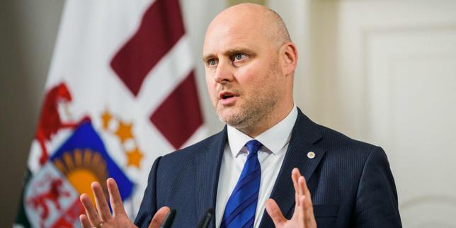 en-lettonie,-el-conservador-andris-kulbergs,-encargado-del-antiguo-nuevo-gobierno,-despues-de-la-salida-de-evika-silina