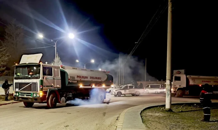 ypfb-despacha-602000-litros-de-gasolina-y-18.326-garrafas-de-glp-desde-planta-senkata-gracias-al-desbloqueo