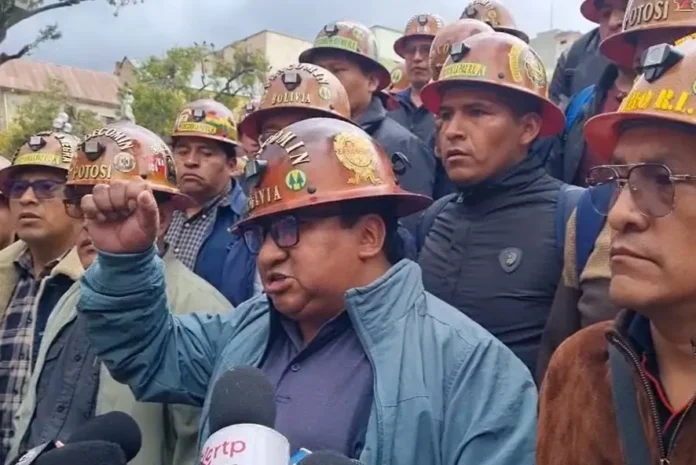 gobierno-libera-a-mineros-de-fiscalizacion-de-la-cns