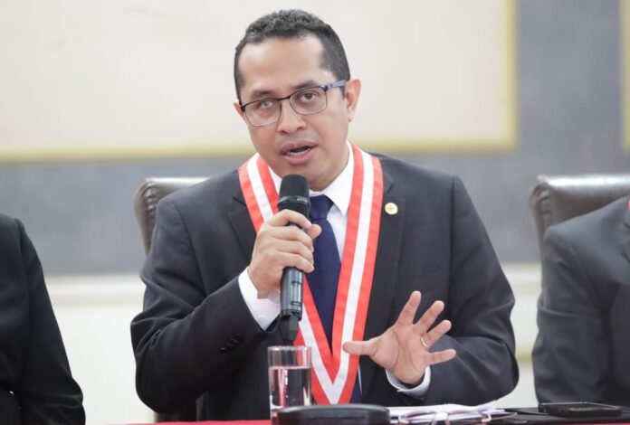 roberto-burneo:-“nosotros-nunca-hemos-hablado-que-vamos-a-convocar-a-una-auditoria-internacional”