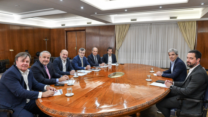 la-uia-visita-a-luis-caputo-este-martes-para-pedirle-un-rigi-industrial