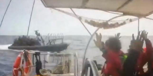 video-gaza-:-les-images-de-l’arrestion-par-israel-d’une-nouvelle-flottille