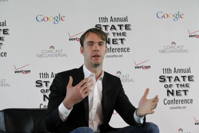el-fundador-de-coinbase-apuesta-por-venezuela-mientras-silicon-valley-mira-a-caracas
