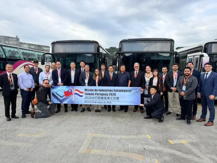 taiwan-exhibe-autobuses-electricos-a-empresarios-paraguayos