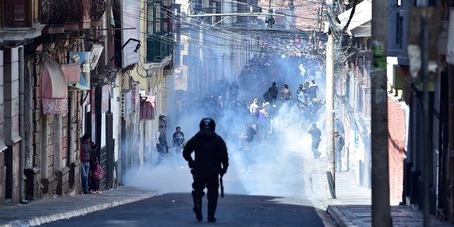 en-bolivia,-la-movilizacion-contra-el-presidente-rodrigo-paz-pereira-se-intensifica,-des-afrontamientos-en-la-paz