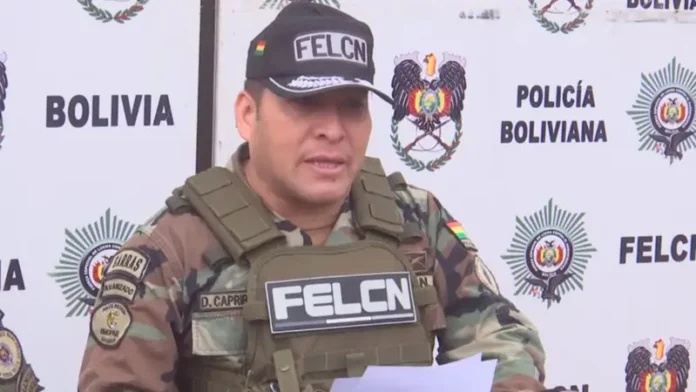 felcn-secuestra-55-kilos-de-droga-liquida-camuflada-en-botellas-de-vino