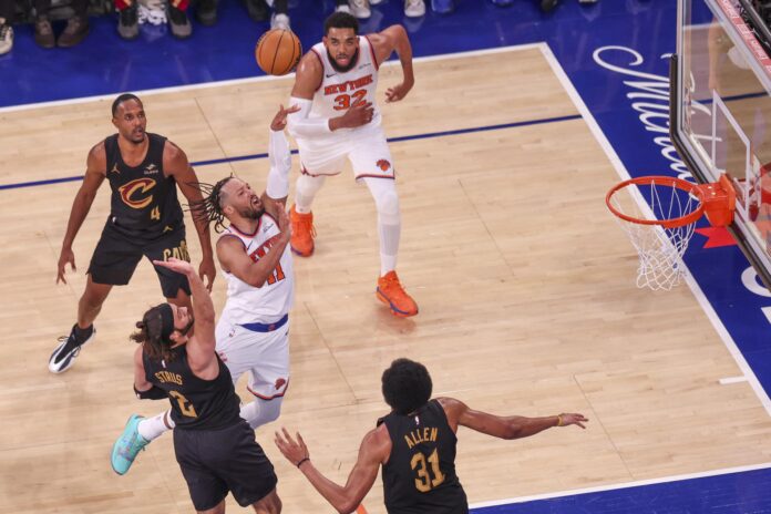 los-knicks-remontan-22-puntos-y-pegan-primero-ante-los-cavaliers-en-un-juego-de-infarto