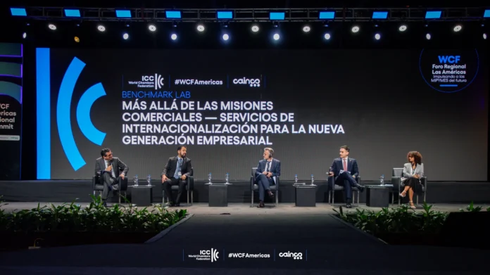 empresarios-y-lideres-globales-debaten-en-santa-cruz-los-desafios-economicos-de-la-region