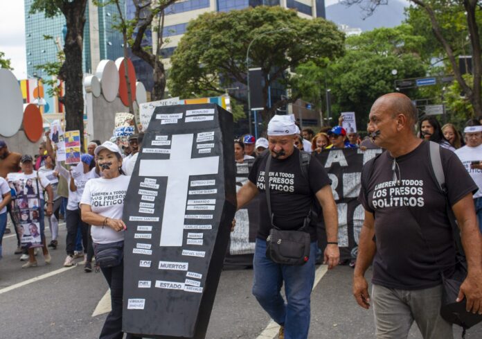 “estar-bajo-custodia-del-estado-no-es-garantia-de-vida,-es-una-condena-anticipada-a-la-muerte”:-marcharon-en-caracas-contra-el-ministro-del-servicio-penitenciario